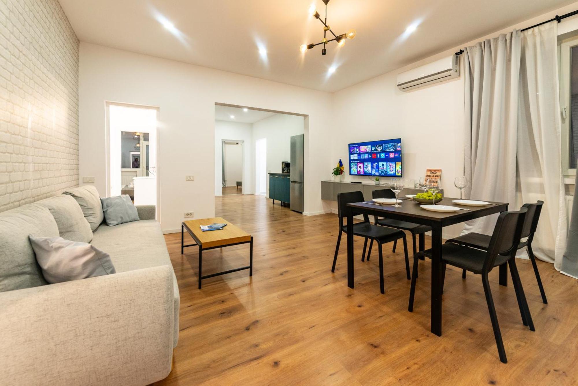 Ultracentral Spacious Apartment 4Br Bucureşti Ngoại thất bức ảnh