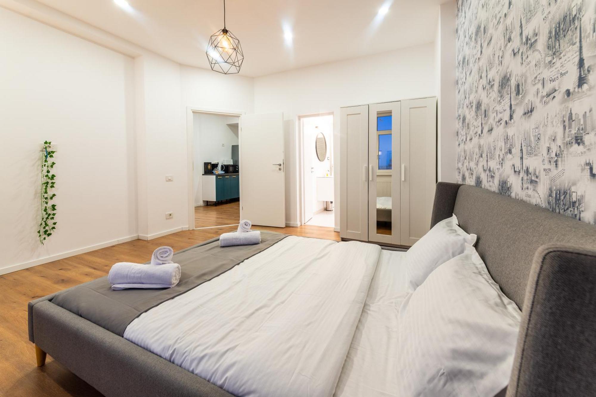 Ultracentral Spacious Apartment 4Br Bucureşti Ngoại thất bức ảnh